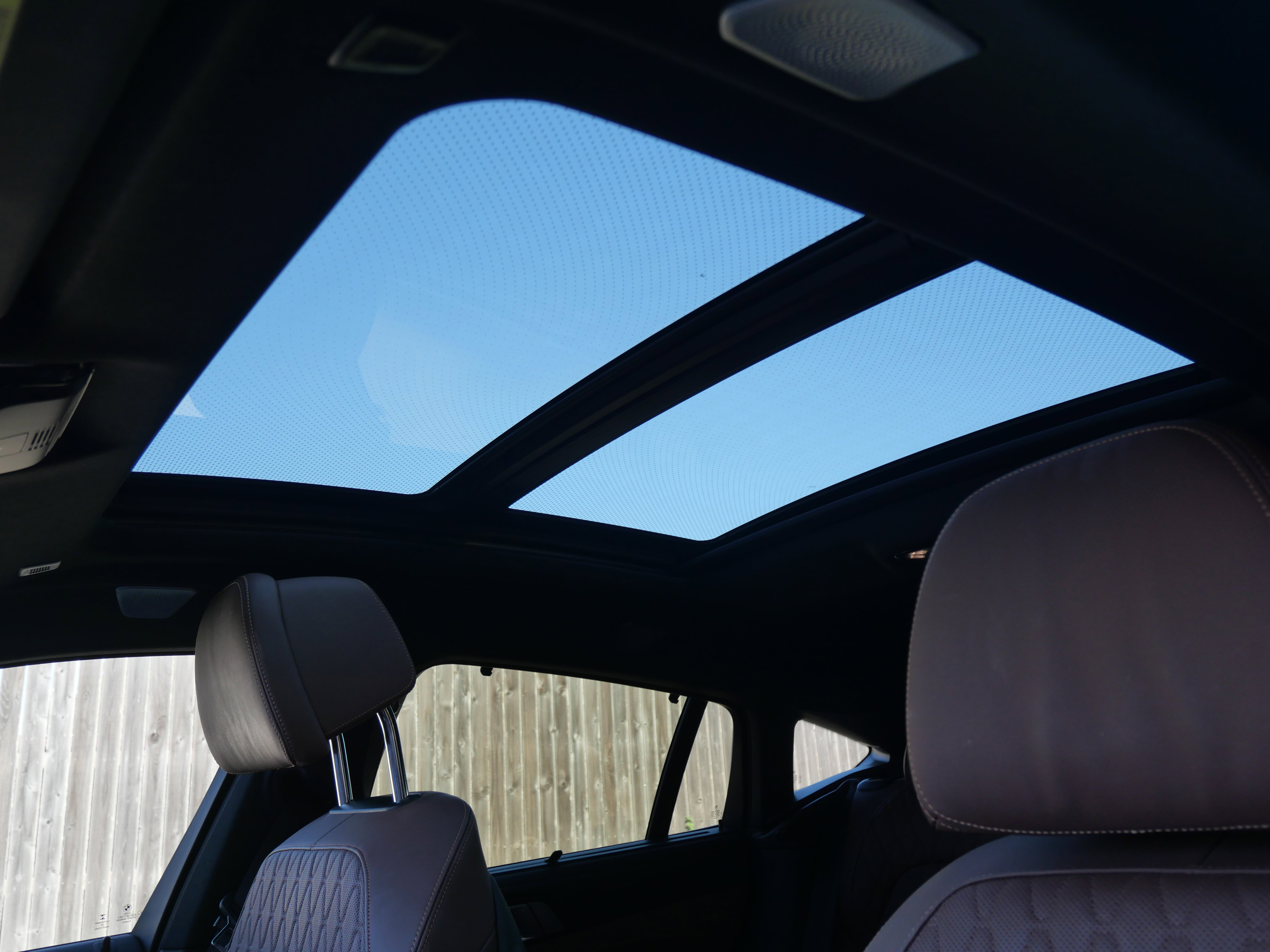 Used 2023 BMW X6 M50i w/ Executive Package image 22