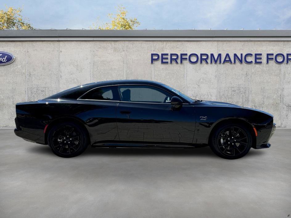 Used 2025 Dodge Charger R/T w/ Quick Order Package 25M R/T image 5