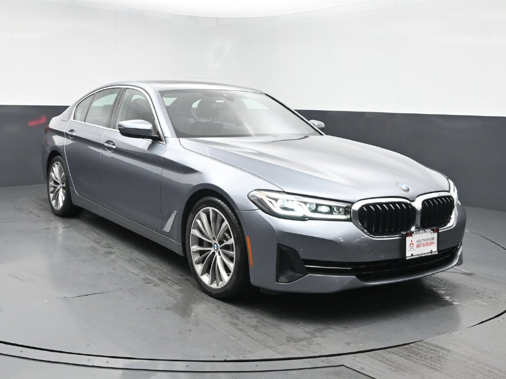 Used 2021 BMW 530i xDrive w/ Convenience Package AWD/4WD image 2