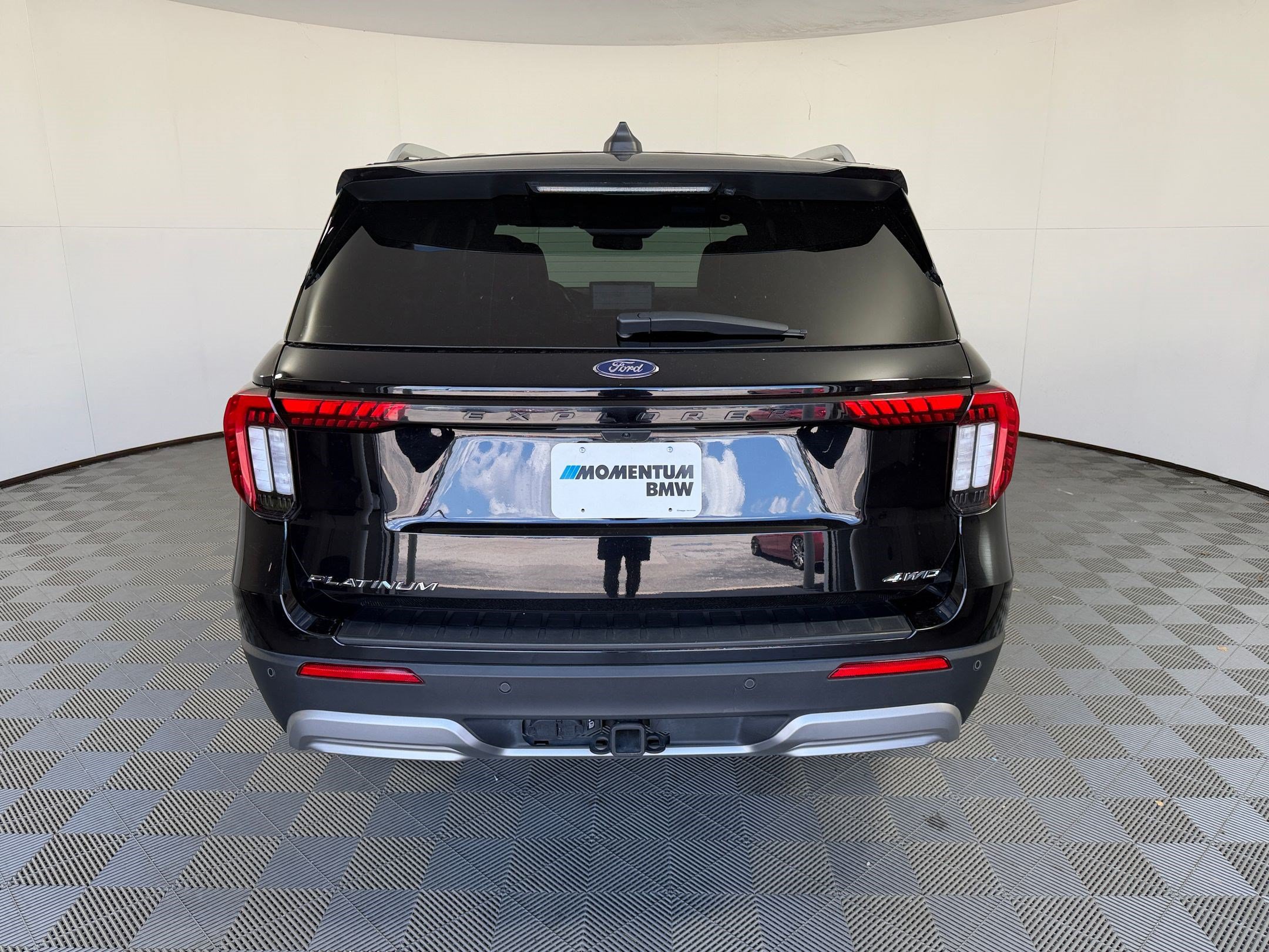 Used 2025 Ford Explorer Platinum w/ LUX Leather Package AWD/4WD image 10