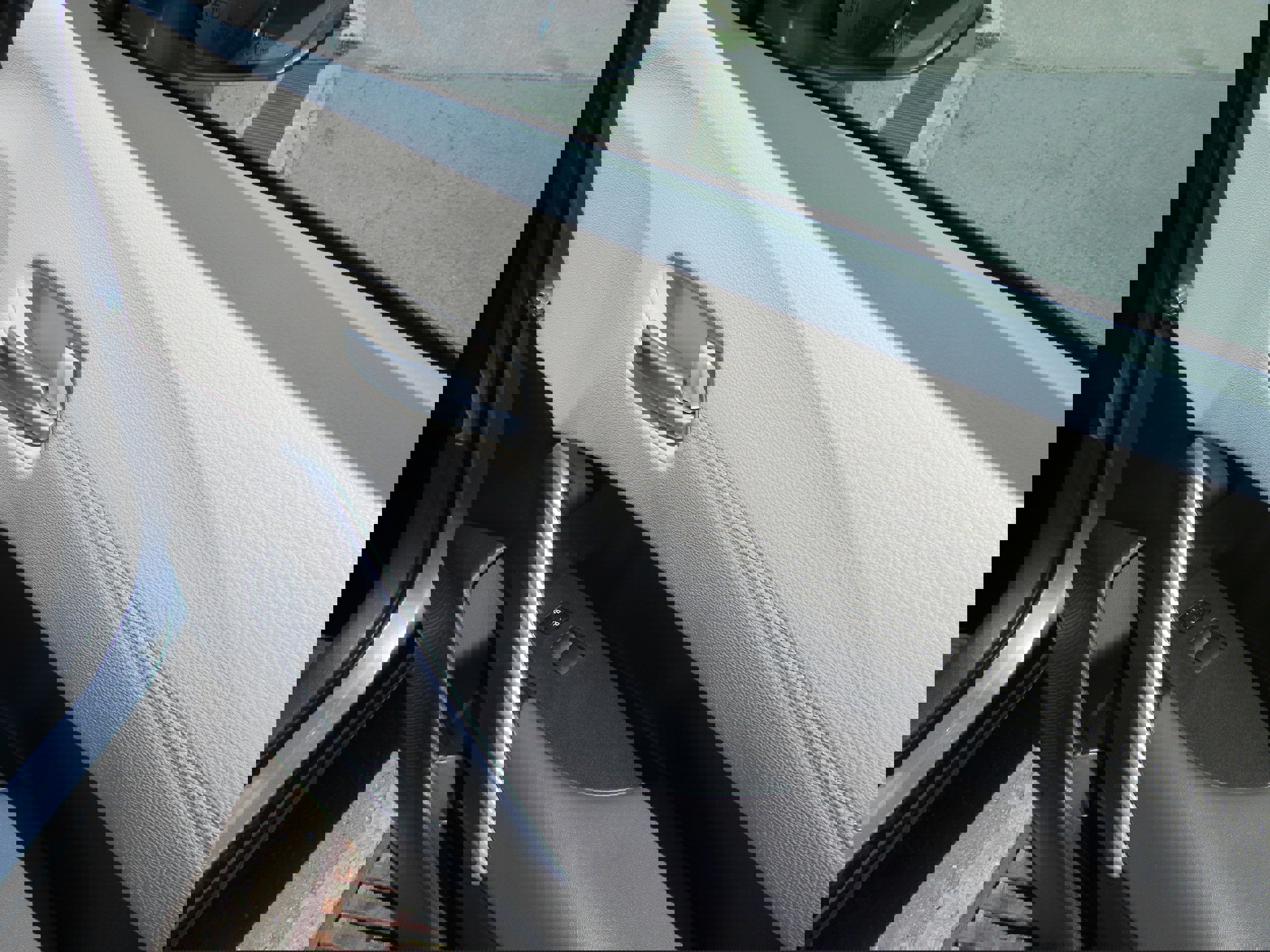 Used 2022 Toyota Corolla Cross XLE image 31