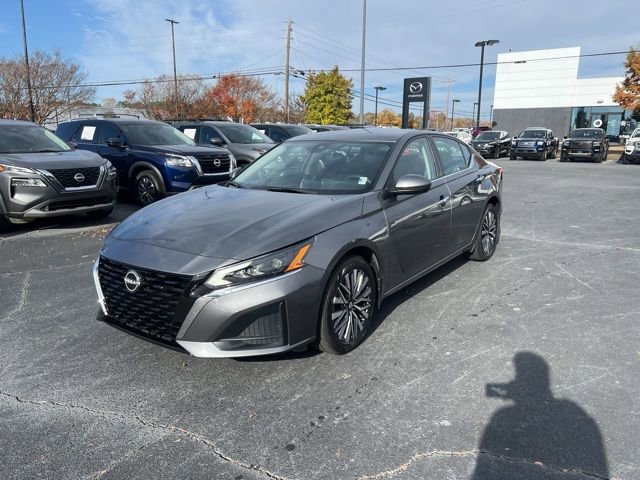Used 2023 Nissan Altima 2.5 SV