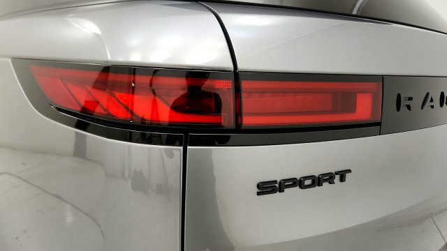 Used 2025 Land Rover Range Rover Sport Dynamic SE AWD/4WD image 27