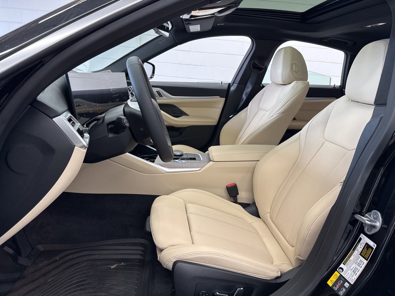 New 2025 BMW i4 xDrive40i image 14