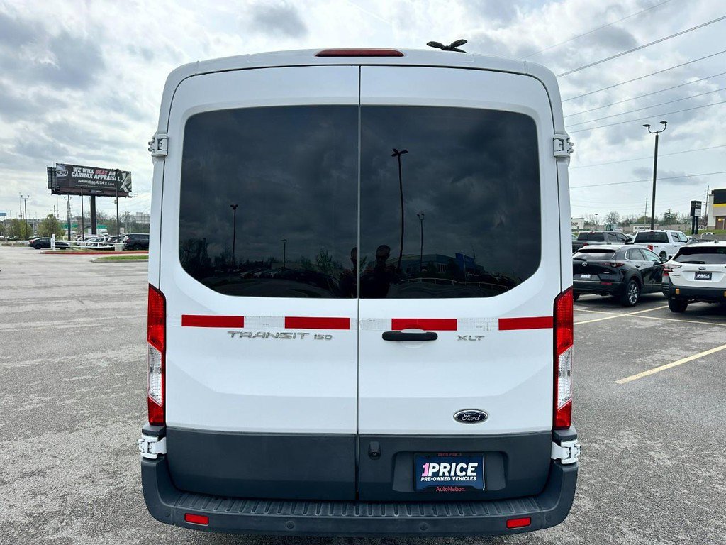 Used 2015 Ford Transit 150 XLT image 4