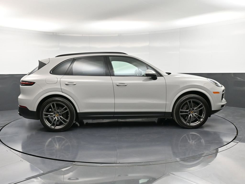 Certified 2023 Porsche Cayenne image 9