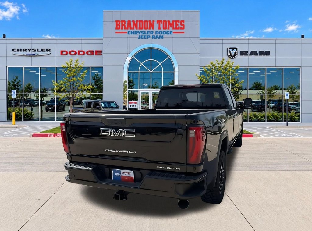 Used 2024 GMC Sierra 3500 Denali Ultimate AWD/4WD image 3