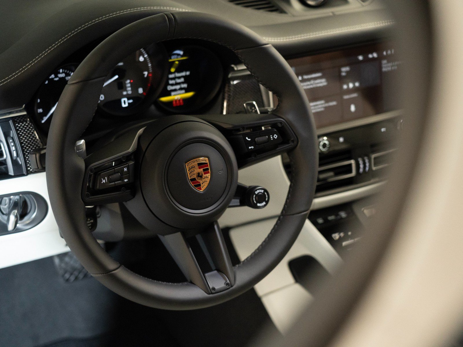 New 2026 Porsche Macan S AWD/4WD image 15