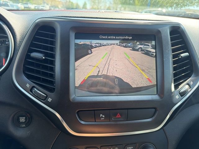 Used 2019 Jeep Cherokee Trailhawk w/ Cold Weather Group image 26