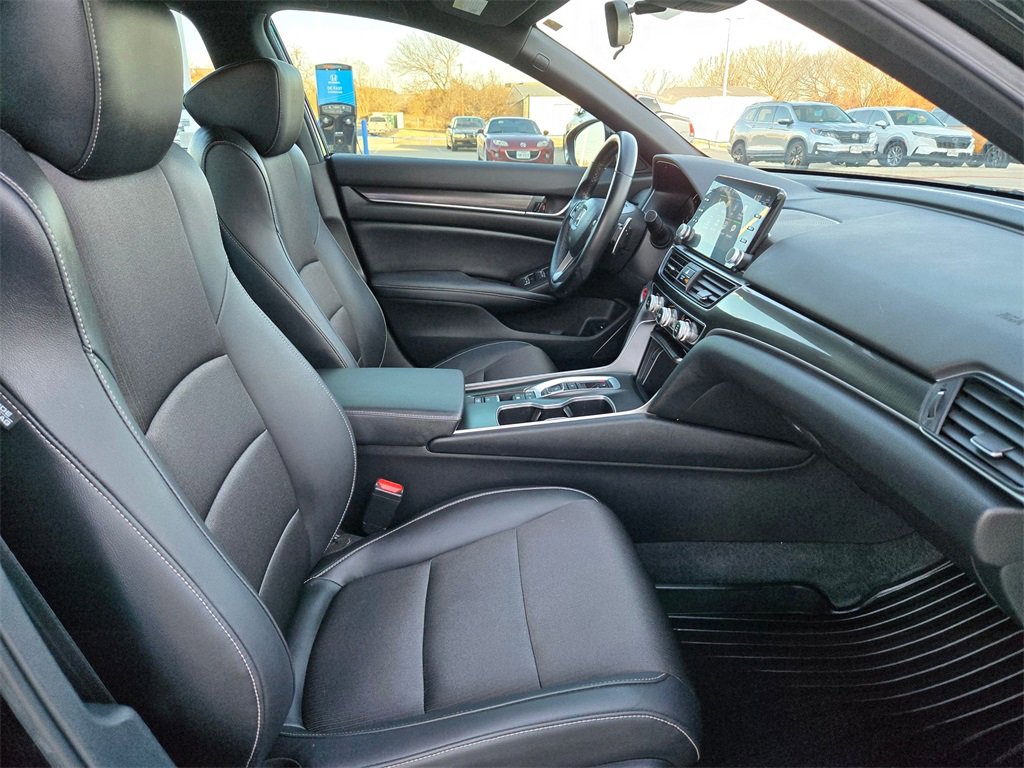 Used 2022 Honda Accord Sport image 25