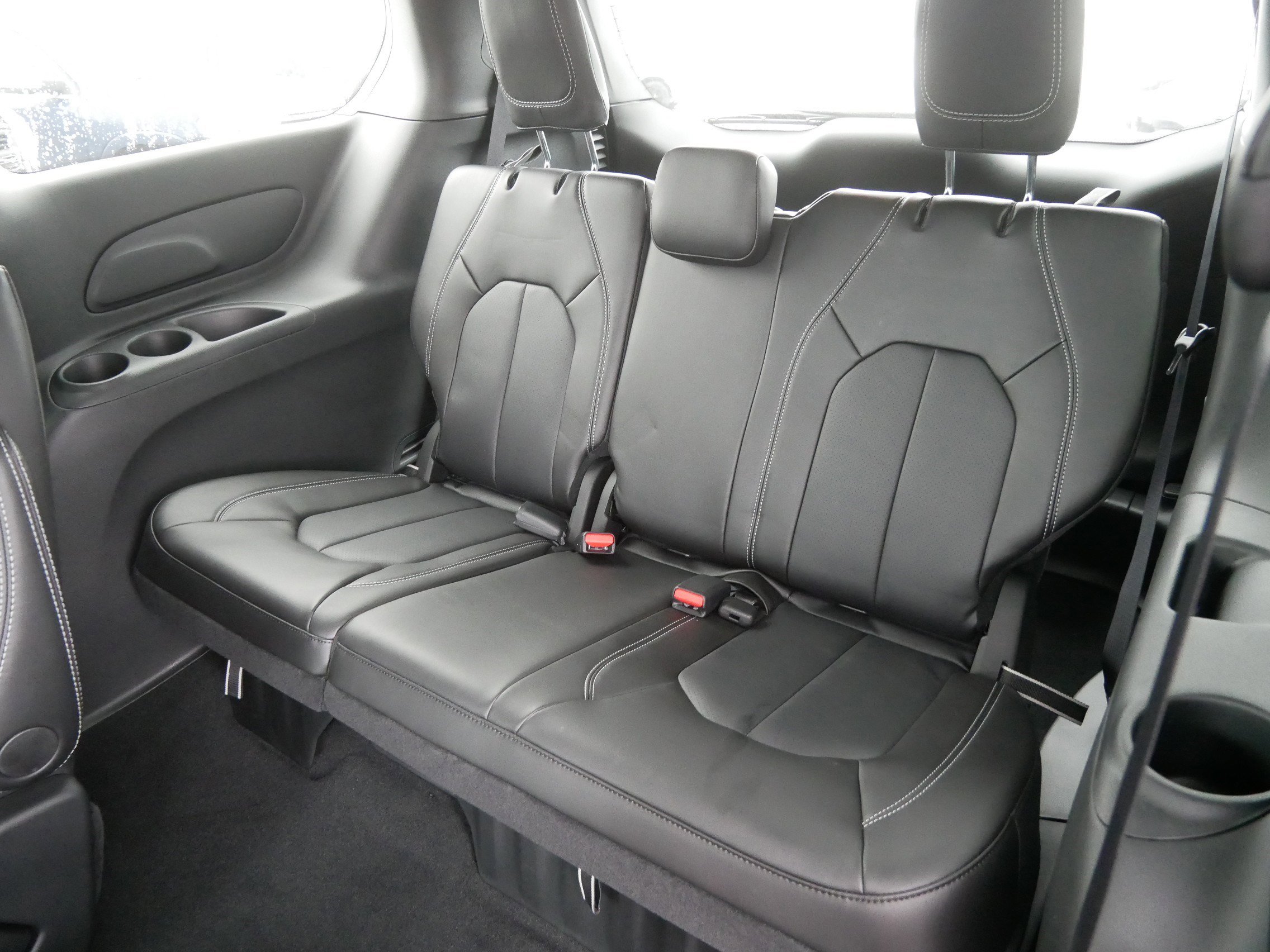 New 2026 Chrysler Voyager LX image 9