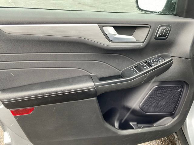 Used 2024 Ford Escape Platinum AWD/4WD image 16
