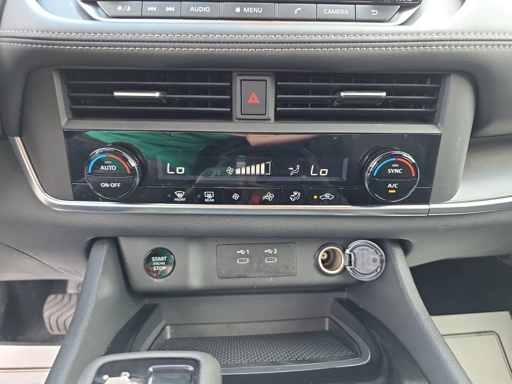 Used 2025 Nissan Rogue SV FWD image 23
