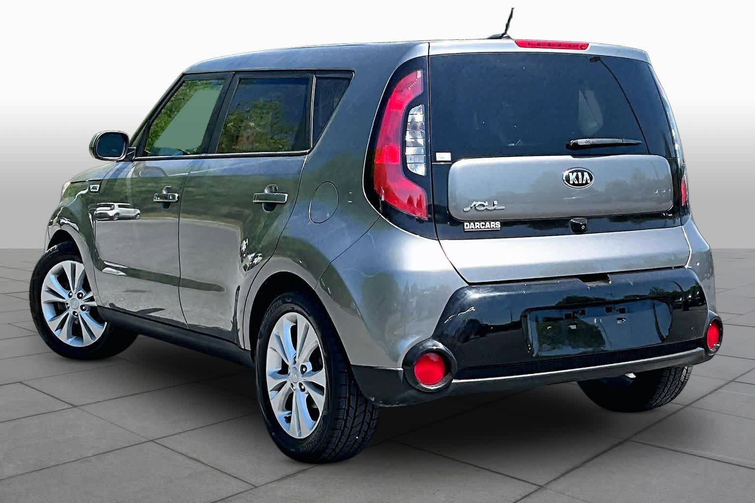 Used 2016 Kia Soul + w/ Primo Package FWD image 12
