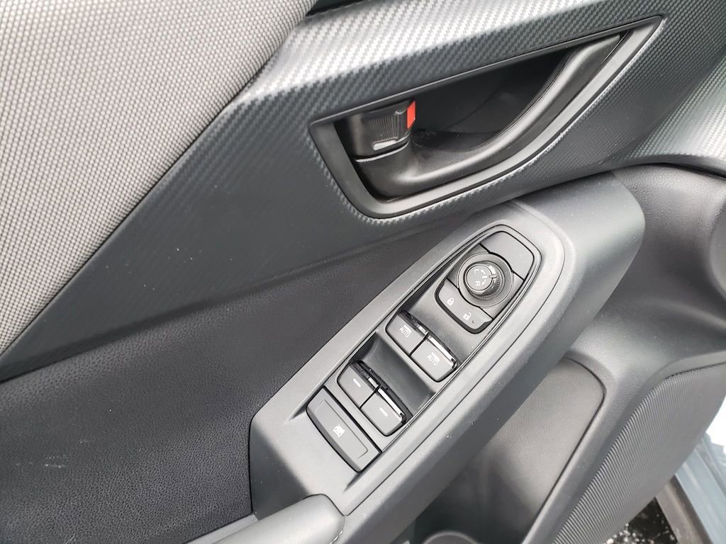 Used 2024 Subaru Crosstrek 2.0i Premium image 14