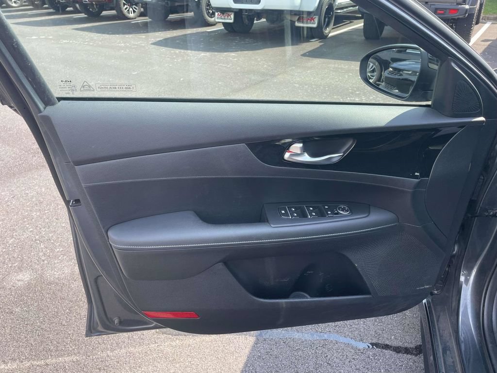 Used 2024 Kia Forte GT-Line w/ GT-Line Premium Package FWD image 15