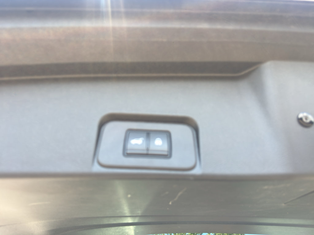 Used 2023 Nissan Rogue Platinum w/ Platinum Premium Package AWD/4WD image 23