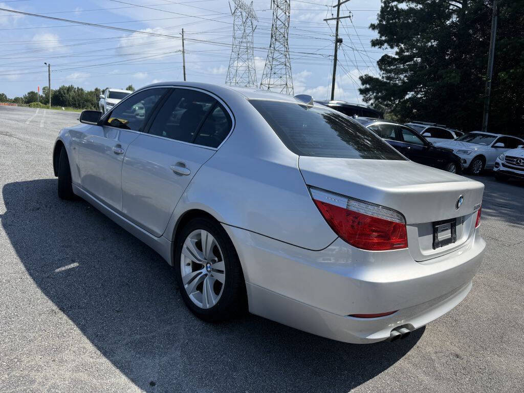 Used 2010 BMW 528i Sedan RWD image 6
