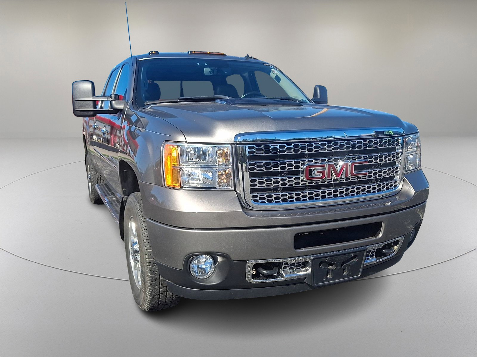 Used 2012 GMC Sierra 3500 Denali image 2