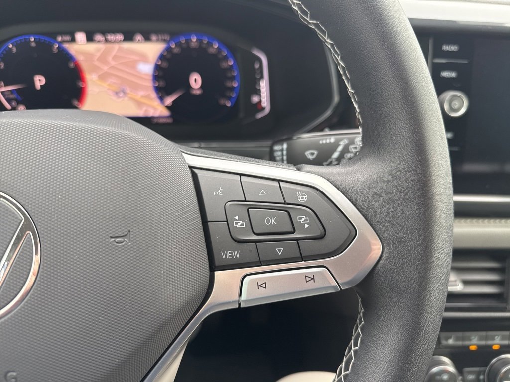 Used 2022 Volkswagen Taos SEL w/ Panoramic Sunroof Package image 19