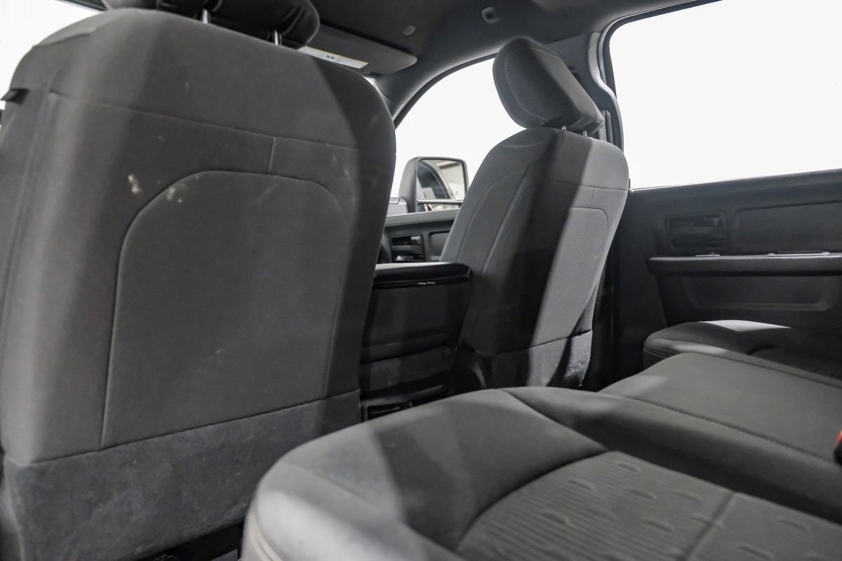 Used 2024 RAM 2500 Tradesman w/ Chrome Appearance Group image 38