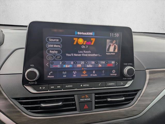 Used 2025 Nissan Altima 2.5 SV FWD image 12