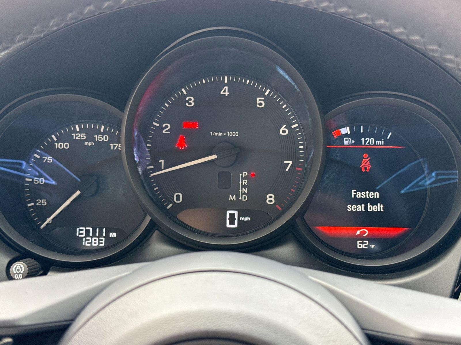 Certified 2023 Porsche Macan image 30