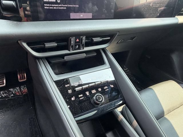 Certified 2024 Porsche Macan 4 Electric AWD/4WD image 22