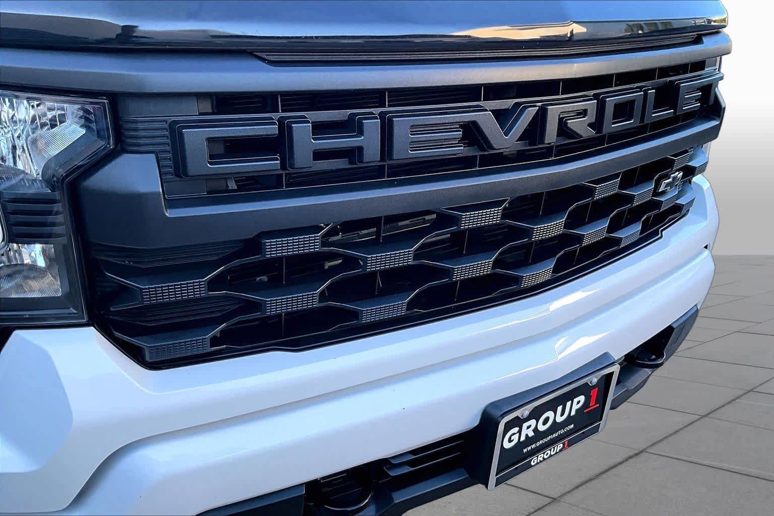 Used 2024 Chevrolet Silverado 1500 Custom w/ LPO, Dark Essentials Package AWD/4WD image 29