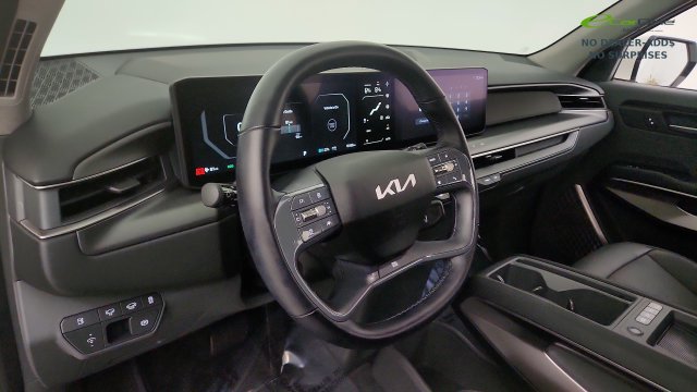 Used 2024 Kia EV9 Light Long Range RWD image 51