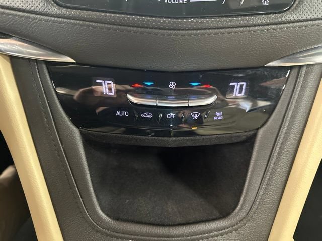 Used 2019 Cadillac XT5 FWD image 12