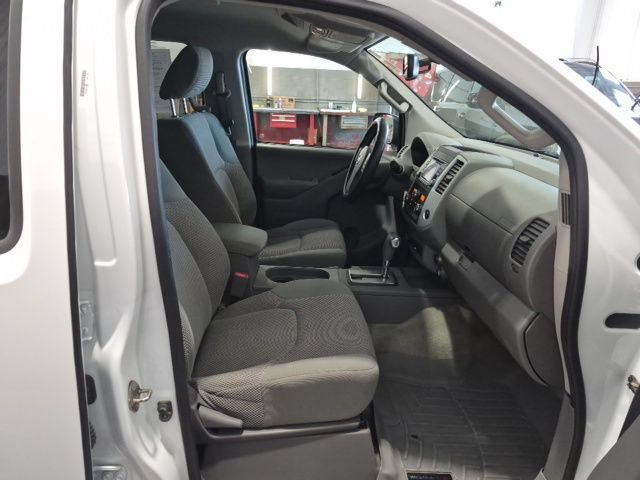 Used 2016 Nissan Frontier SV w/ SV Value Truck Package AWD/4WD image 23