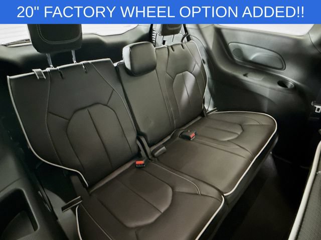 New 2027 Chrysler Pacifica Limited AWD/4WD image 27