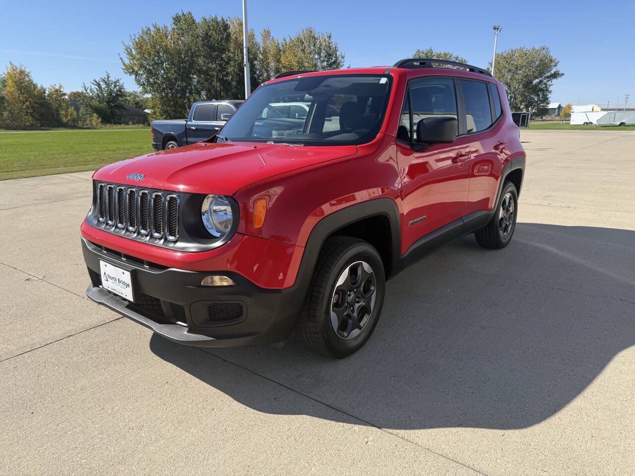 Used 2017 Jeep Renegade Sport w/ Power & Air Group AWD/4WD image 2