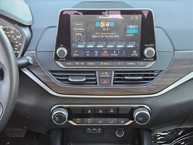 Used 2024 Nissan Altima 2.5 SV image 13