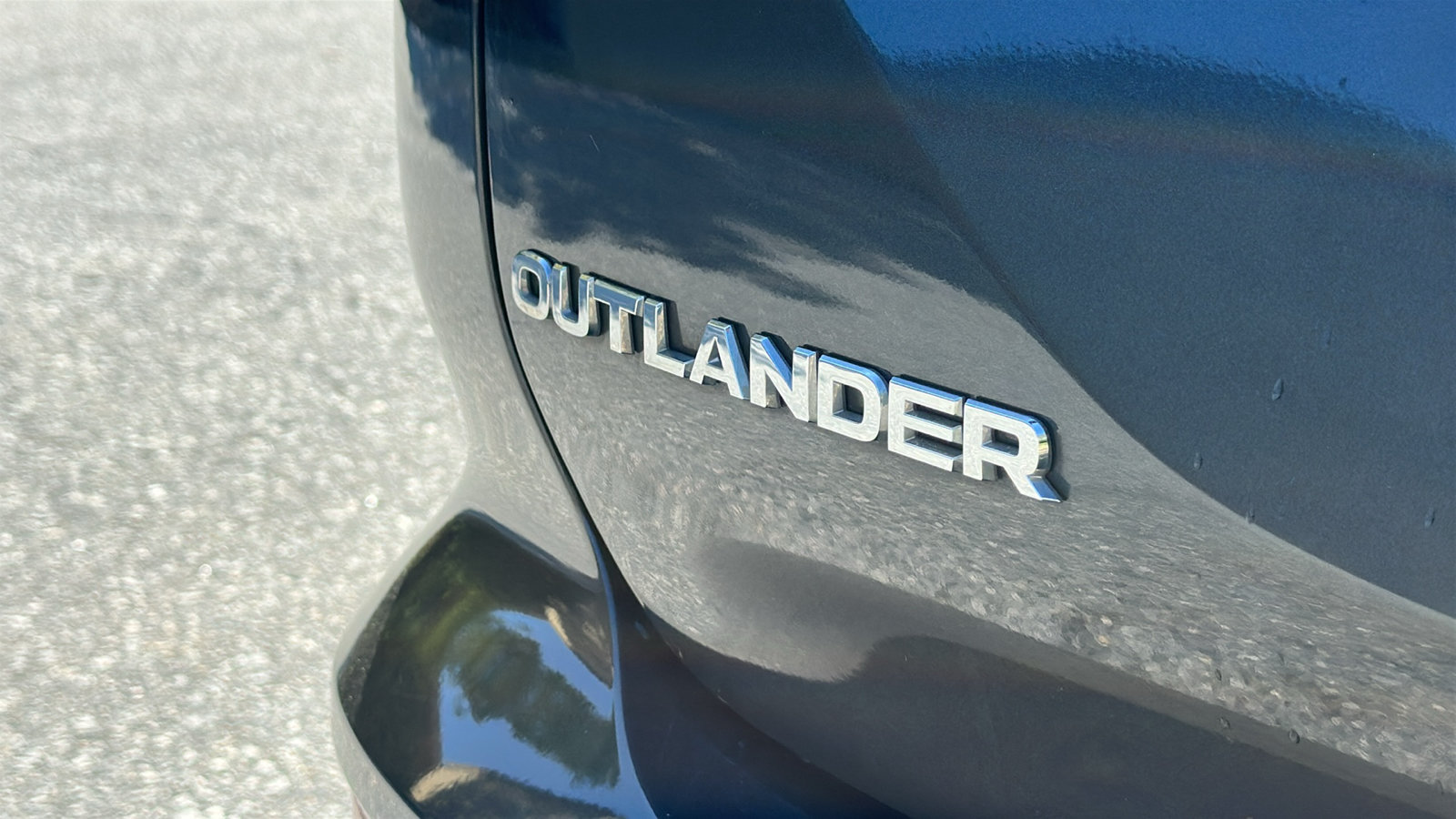 Used 2025 Mitsubishi Outlander SE AWD/4WD image 10