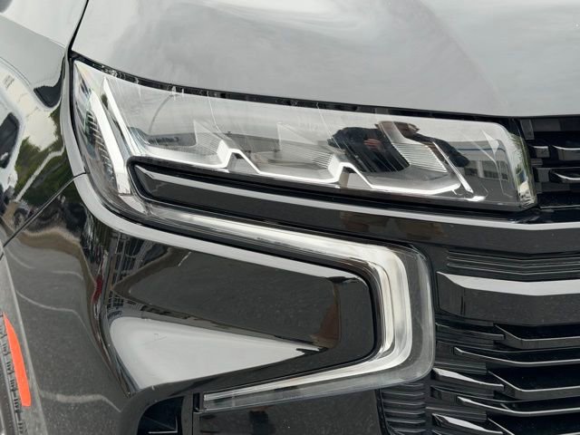 Certified 2023 Chevrolet Suburban RST w/ Luxury Package AWD/4WD image 19