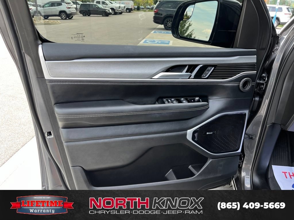 New 2026 Jeep Grand Wagoneer Limited AWD/4WD image 5