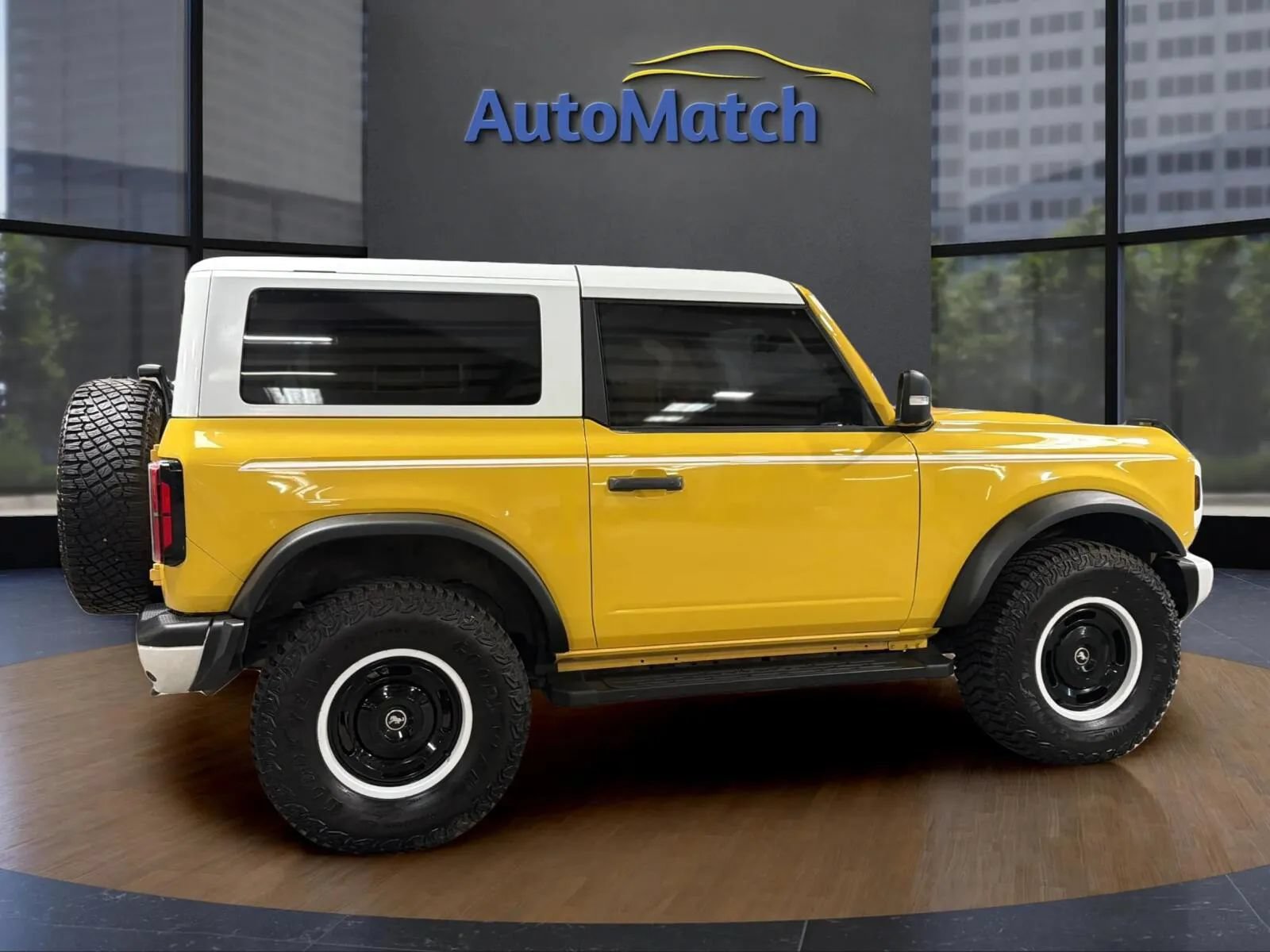 Used 2024 Ford Bronco Heritage Edition AWD/4WD image 12