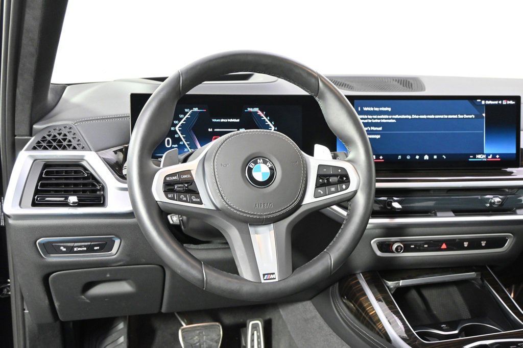 Used 2025 BMW X7 xDrive40i w/ M Sport Package image 12