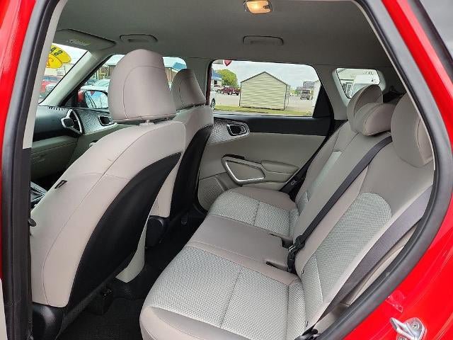 Used 2023 Kia Soul LX FWD image 12
