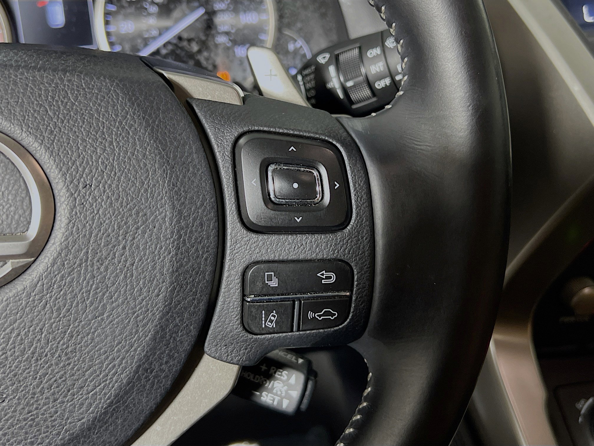 Used 2018 Lexus NX 300 FWD w/ Comfort Package image 20