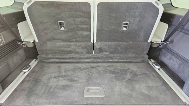 Used 2024 Rivian R1S Adventure image 15