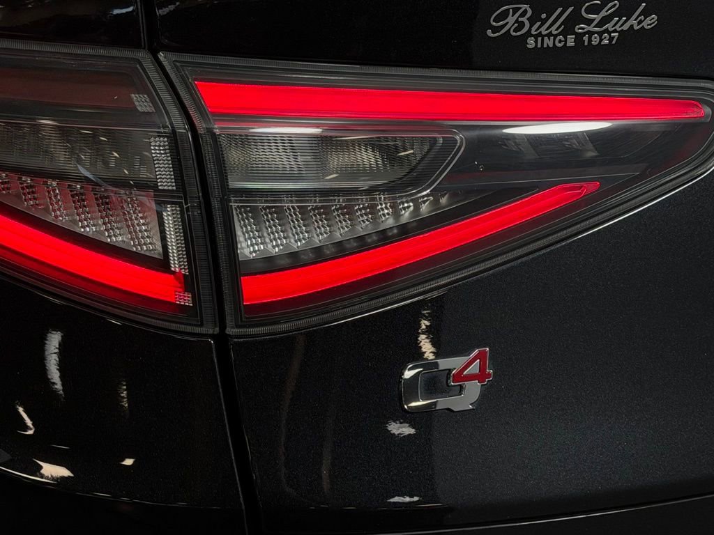 Used 2024 Alfa Romeo Stelvio Veloce image 25