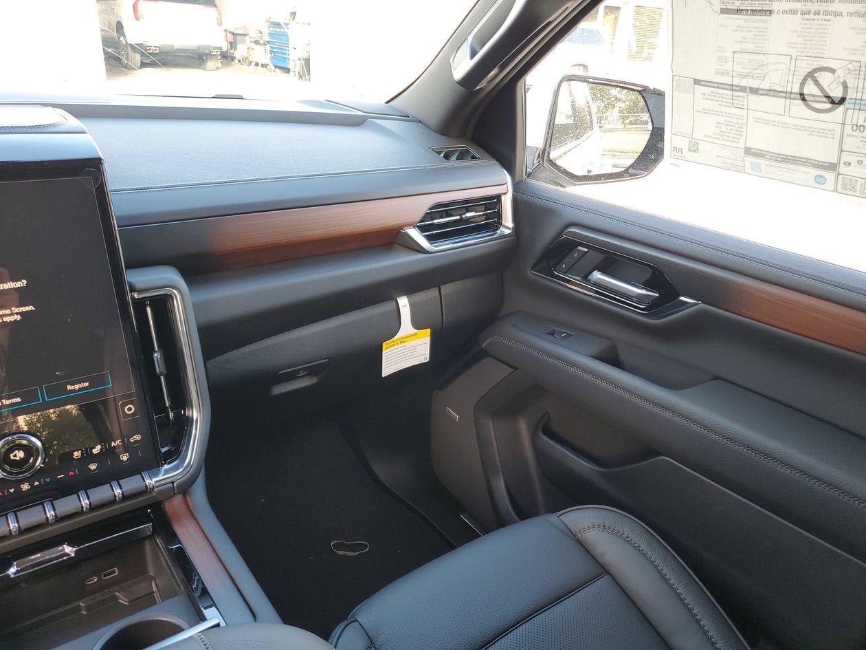 New 2026 GMC Yukon XL Denali w/ Sun & Power Step Package RWD image 15