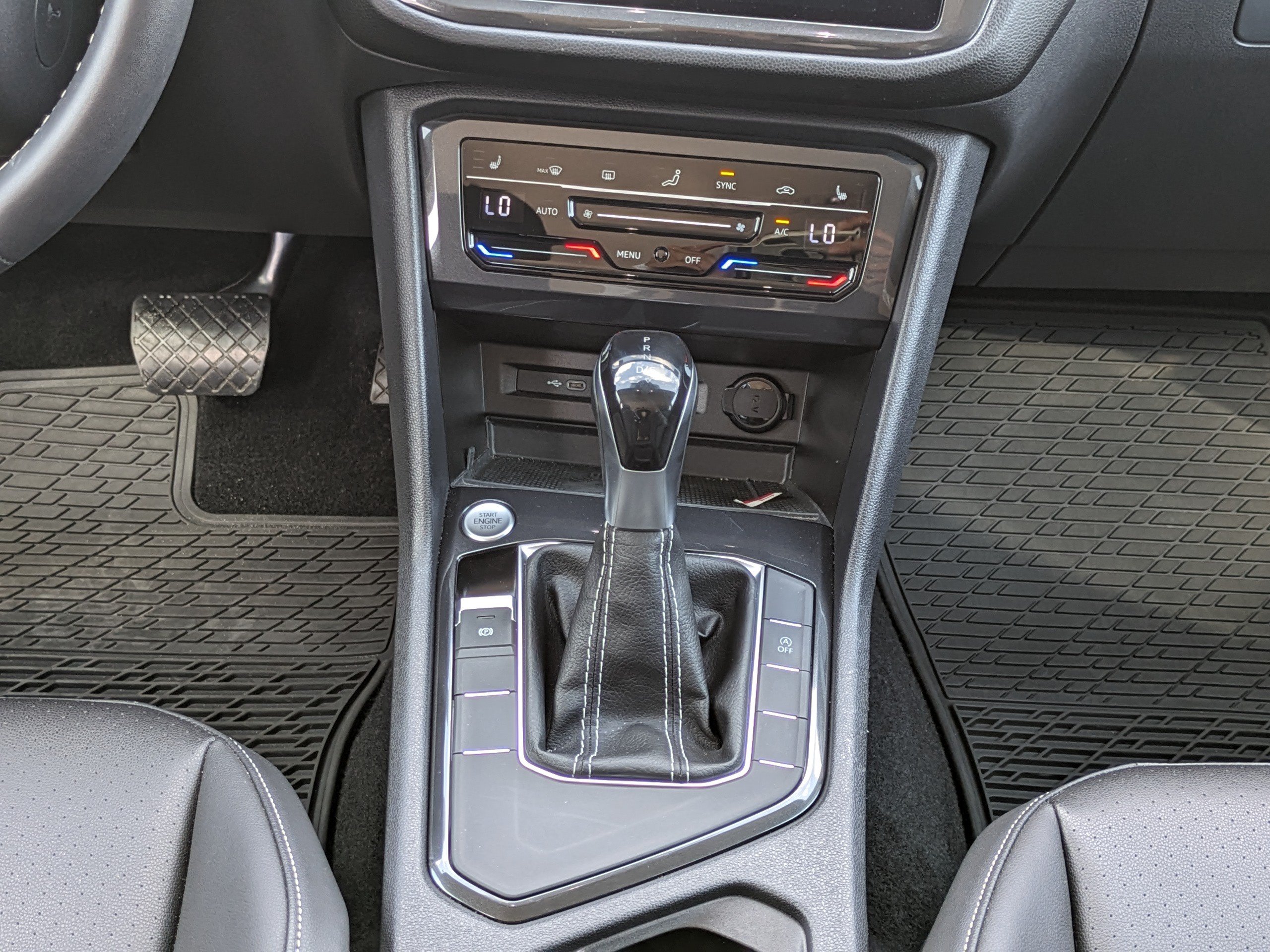 Certified 2023 Volkswagen Tiguan SE FWD image 20