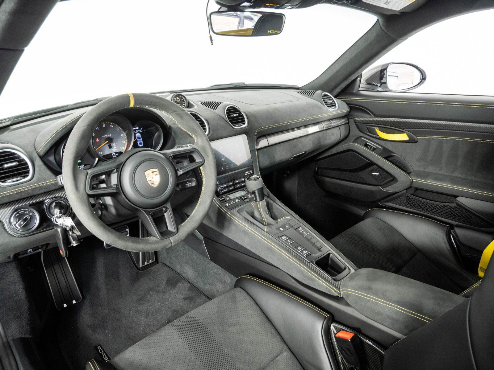 Certified 2025 Porsche 718 Cayman GT4 RS RWD image 4