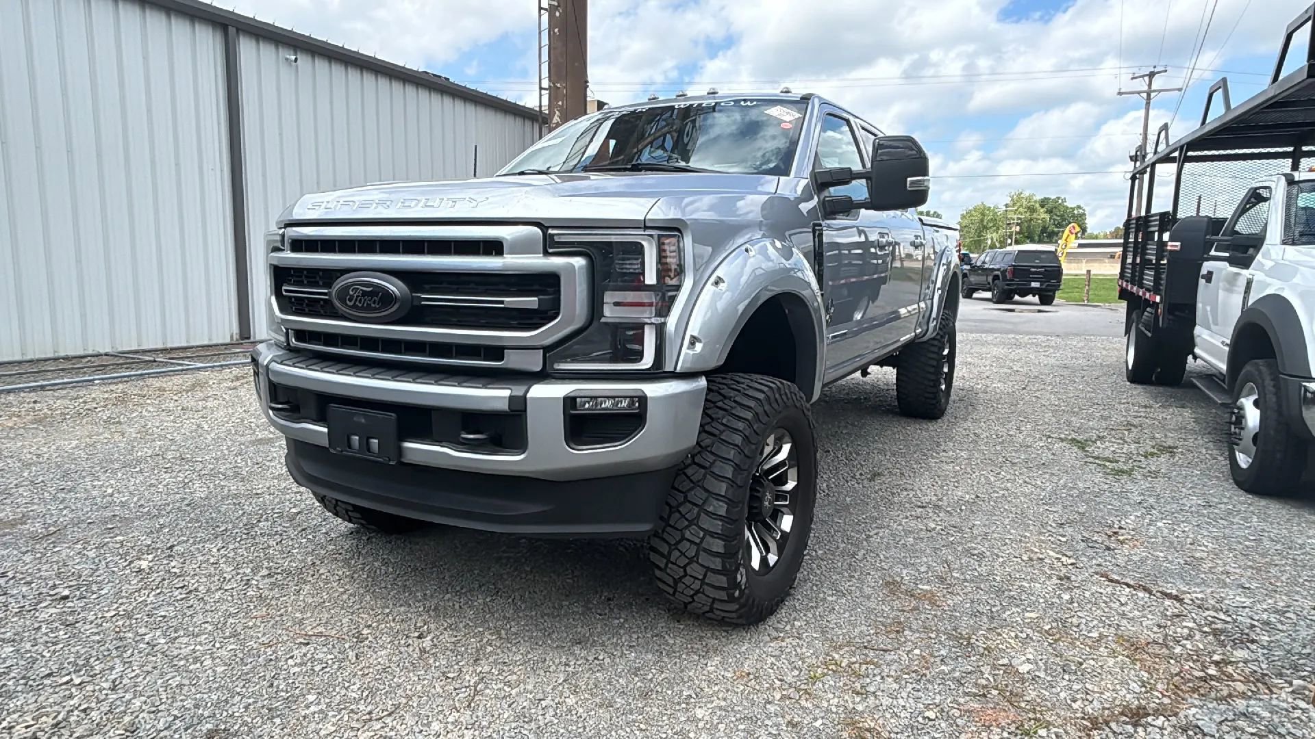 Used 2022 Ford F250 Lariat w/ Black Appearance Package image 2