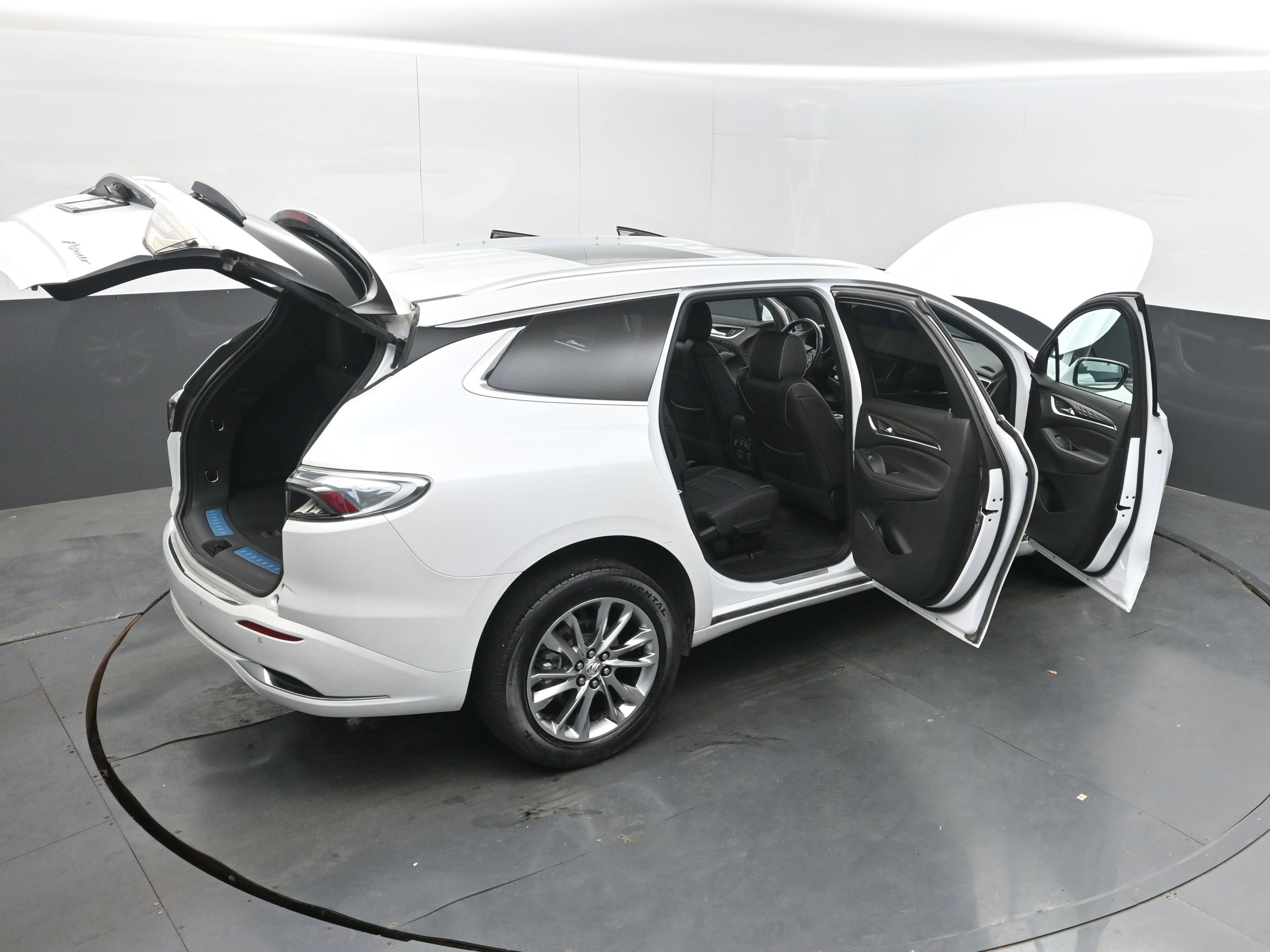 Used 2024 Buick Enclave Avenir FWD image 33