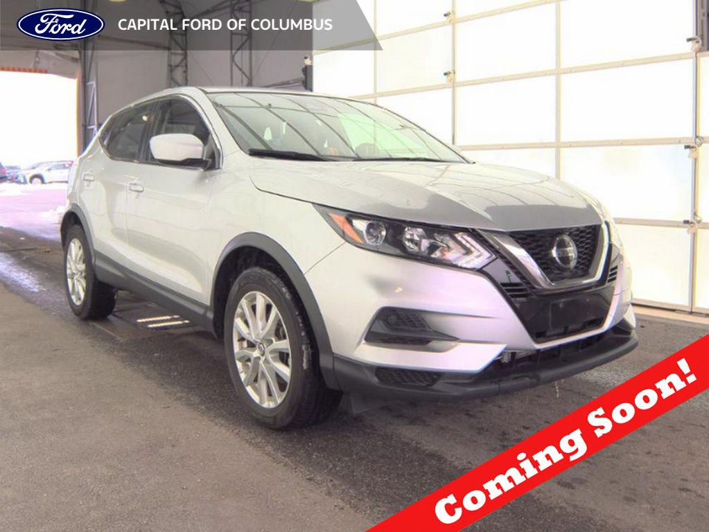 Used 2021 Nissan Rogue Sport S image 1